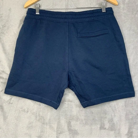 Gym Short Men’s Navy Blue Crest 7” Shorts. Size Medium. (NWT). - Picture 2 of 7